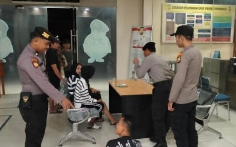 Patroli Malam, Satsamapta Polresta Bengkulu Amankan Laki-laki Diduga Pelaku Penjambretan 