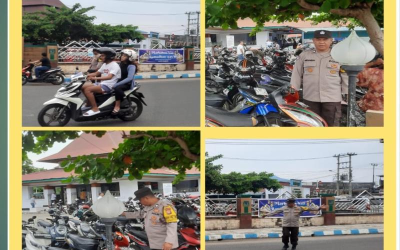 Patroli Mobiling, Personel Polsek Teluk Segara Lakukan Pengamanan Shalat Jumat
