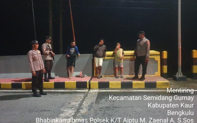 Patroli Dialogis Polsek Kaur Tengah Sampaikan Pesan Kamtibmas 