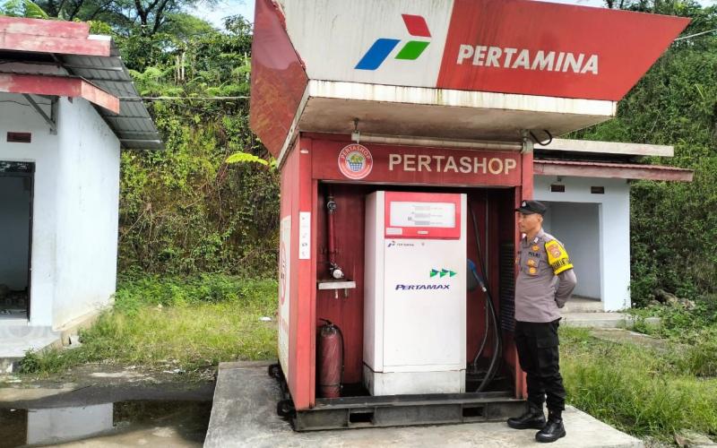 Polsek Sindang Dataran Pantau Penyaluran BBM di Pertashop Desa IV Suku Menanti