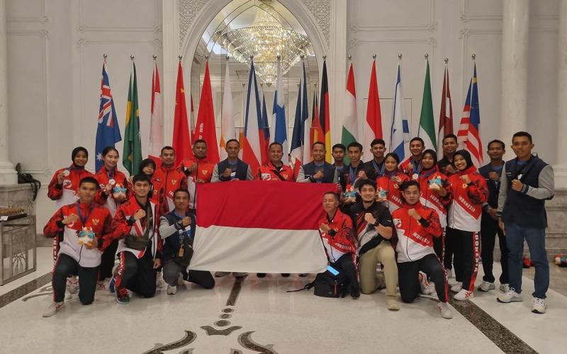 Bikin Bangga, Tim Terjun Payung Polri Raih Prestasi di Kejuaraan Skydiving Asia dan Dunia