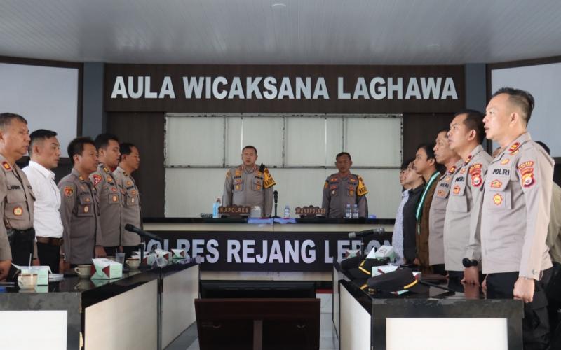 Kapolres Rejang Lebong Beserta PJU Polres Rejang lebong Ikuti Zoom Meeting Dialog Penguatan Internal Polri 