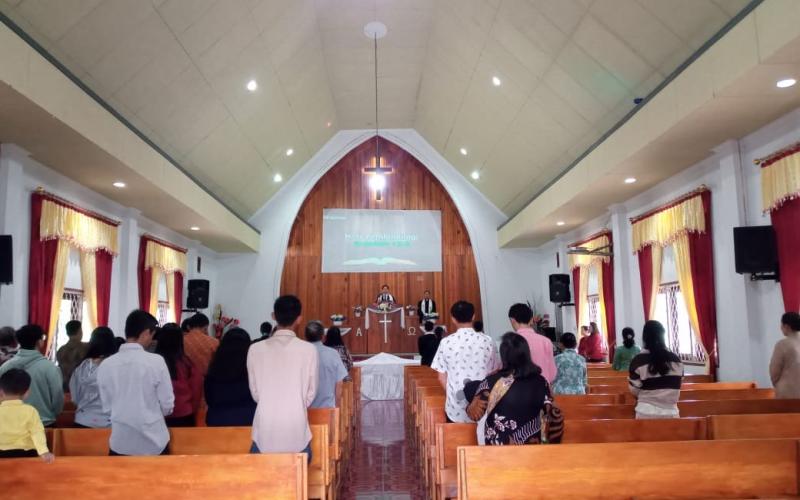 Berikan Rasa Aman, Polsek Selupu Rejang Laksanakan Pengamanan di Gereja 