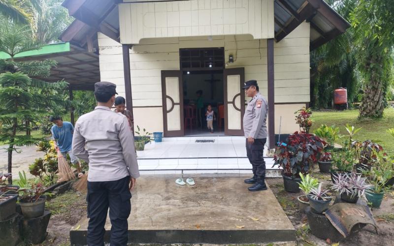 Polsek Maje Laksanakan Pengamanan Ibadah Gereja Umat Kristiani di Wilayah Hukum 