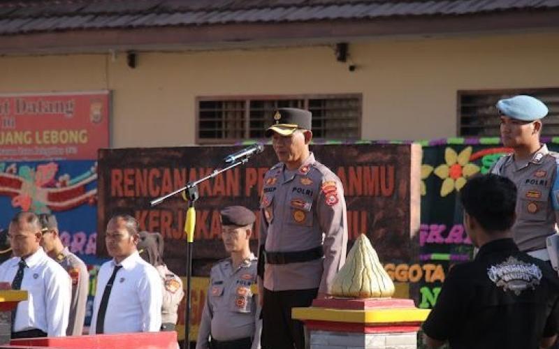 Wkapolres Rejang Lebong Pimpin Upacara Kenaikan Pangkat Personel Polres Rejang Lebong dan Polsek Jajaran TMT 1 Juli 2024