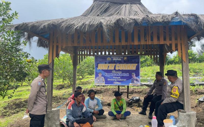 Gelar Jumat Curhat, Polsek Sindang Dataran Sampaikan Pesan-Pesan Kamtibmas 