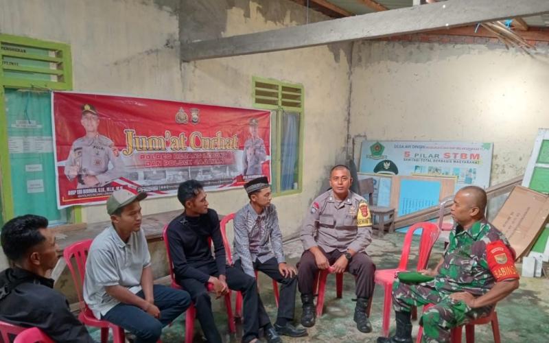 Polsek Sindang Kelingi Gelar Jumat Curhat Sampaikan Imbauan Jaga Keamanan 