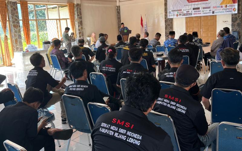 Ketua SMSI Bengkulu Lantik Ketua dan Pengurus SMSI Rejang Lebong Periode 2024-2027