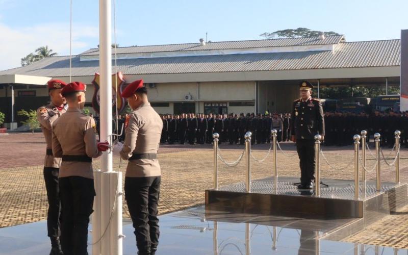 Angkat Tema “Maju Bersama Indonesia Raya”, Wakapolda Bengkulu Pimpin Upacara Bendera Memperingati Hari Sumpah Pemuda ke-96