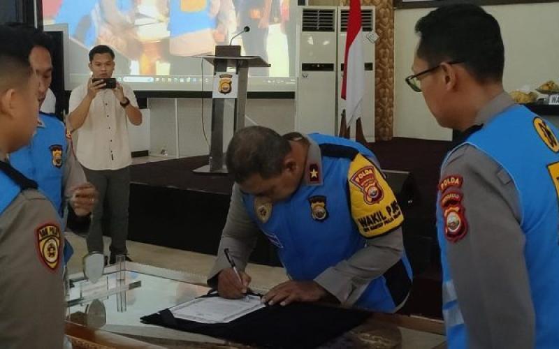 Wakapolda Bengkulu Pimpin Pengambilan Sumpah dan Penandatanganan Pakta Integritas Penerimaan Bakomsus Polri