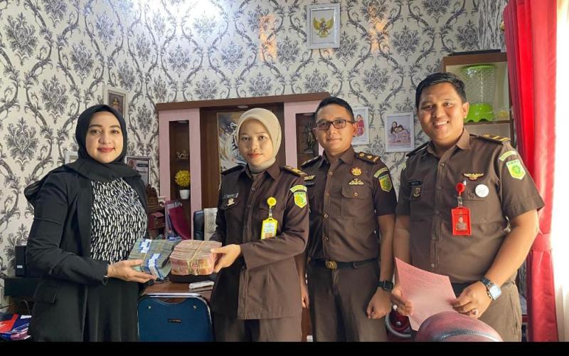 Mantan Kadis Titipkan Uang Rp 150 Juta Hasil Fee Proyek Pasar Inpres ke Kejari Kaur