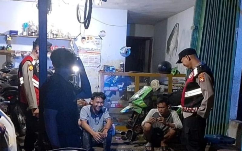 Polsek Sukaraja dan Koramil 0425-03 Air Periukan Gelar Patroli Gabungan untuk Sinergitas TNI-Polri