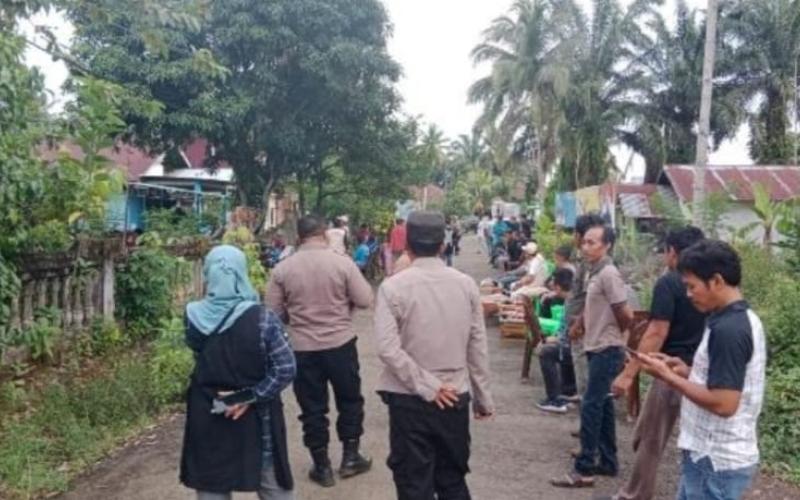 Personil OMP Polsek Sukaraja melaksanakan Pengamanan kegiatan Kampanye pasangan Calon Bupati dan Wakil Bupati No urut 01