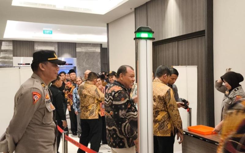 Polres Rejang Lebong Laksanakan Pengamanan Debat Pasangan Calon Bupati dan Wakil Bupati Rejang Lebong 