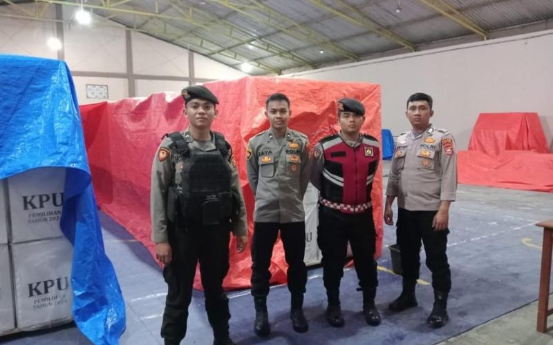 Pilkada Serentak 2024, Personel Polres Rejang Lebong Pam KPU, Bawaslu Dan Gudang Logistik