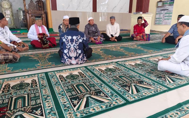 Kapolres Rejang Lebong Silaturahmi ke Masjid Nurul Jihad Tempel Rejo, Ajak Ciptakan Pemilu Damai