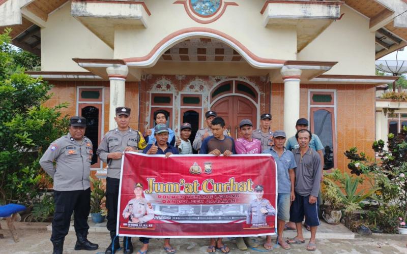 Polsek Sindang Dataran Gelar Jumat Curhat untuk Pererat Hubungan dengan Warga