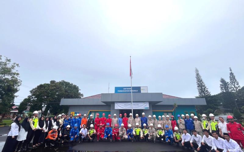 Foto bersama seluruh peserta Apel Bulan K3 Nasional dilingkungan PLN IP UBP Bengkulu
