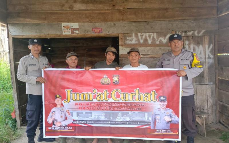 Polsek Sindang Dataran Gelar Jumat Curhat, Dengarkan Keluhan Warga