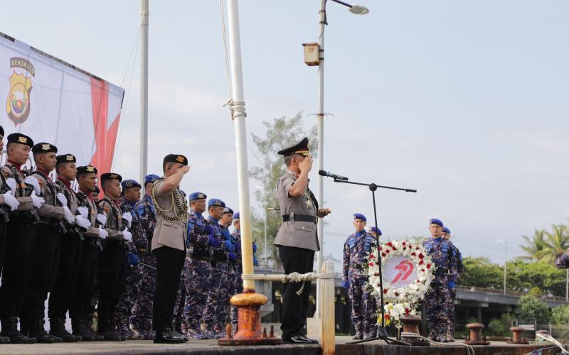 Kapolda Bengkulu Pimpin Upacara Tabur Bunga Dalam Rangka Hut Bhayangkara Ke-79