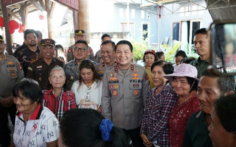 Semarak Hari Bhayangkara ke-79, Polda Sulut Gelar Bakti Kesehatan di Desa Pakuweru Minsel