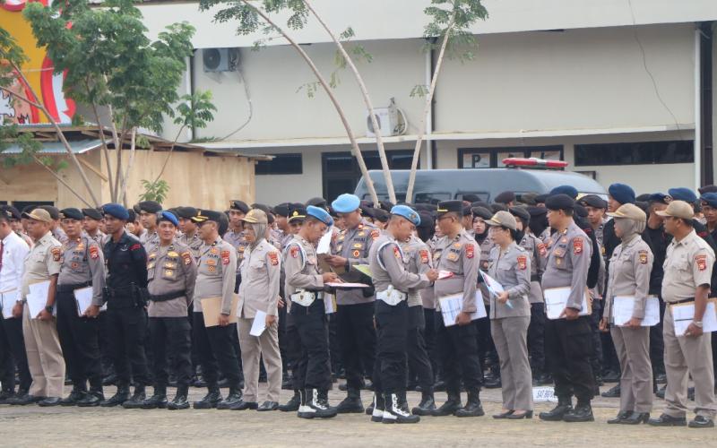 Kapolda Bengkulu Pimpin Apel Pagi di Mapolda Bengkulu: Hindari Gaya Hidup Hedon, Tampil Sederhana dan Berintegritas