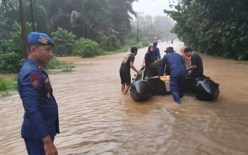 Polri Kerahkan 135 Personel untuk Operasi Kemanusiaan Bencana Alam di Sumatera Utara