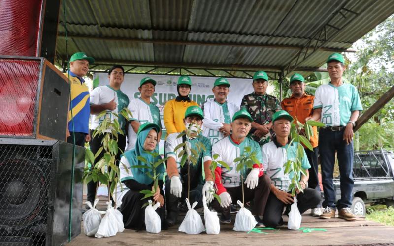 Tempat Pembuangan Sampah Ilegal di Rejang Lebong Resmi ‘Diubah’ Jadi Pusat Edukasi Green Democracy — Ratusan Warga Bergerak Bersihkan Sungai & Tanam 300 Pohon
