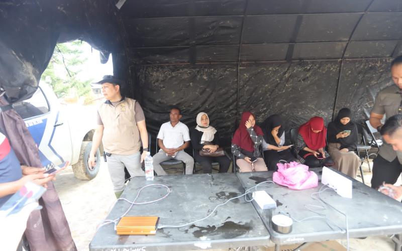 Kapolda Aceh Tiba di Langsa Lewat Jalur Darat, Beri Bantuan hingga Wifi Gratis untuk Warga