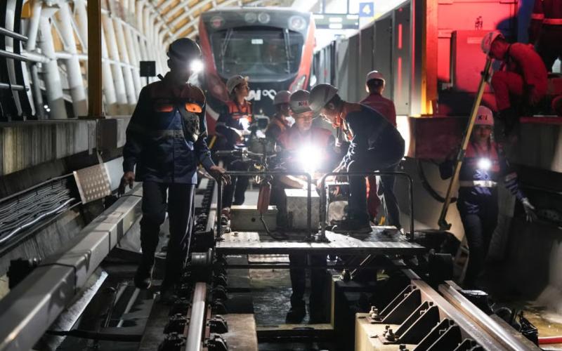 LRT Jabodebek Manfaatkan Waktu Malam untuk Pastikan Jalur Aman dan Andal Setiap Pagi