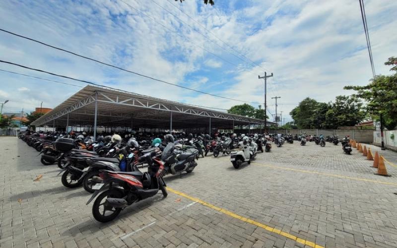 Tata Ulang Area Parkir Semarang