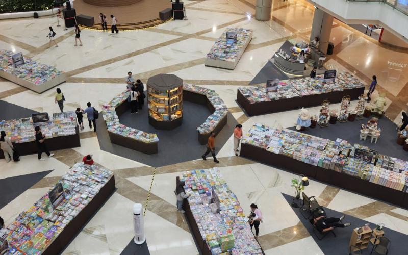 THE BOOK LAB VOL. 2 Hadir di PIK Avenue, Mengajak Pengunjung Menjelajahi Jendela Dunia