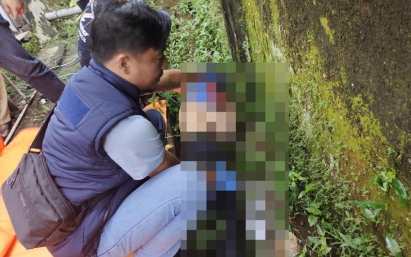 Polresta Bengkulu Datangi TKP Penemuan Mayat Seorang Pria