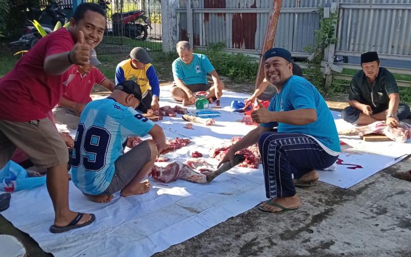 Gelora Bengkulu Tebar 77 Paket Daging Kurban