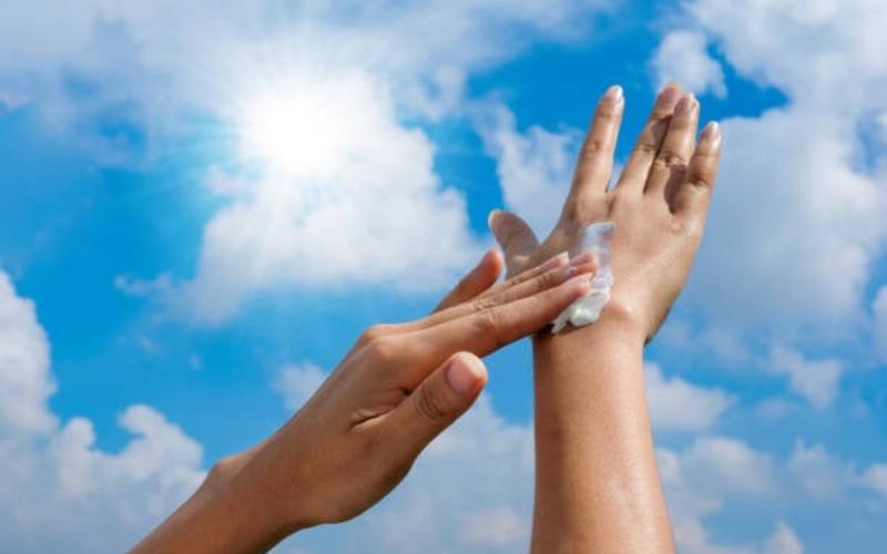 Apakah Bayi Perlu Sunscreen? Ini Penjelasan untuk Orang Tua