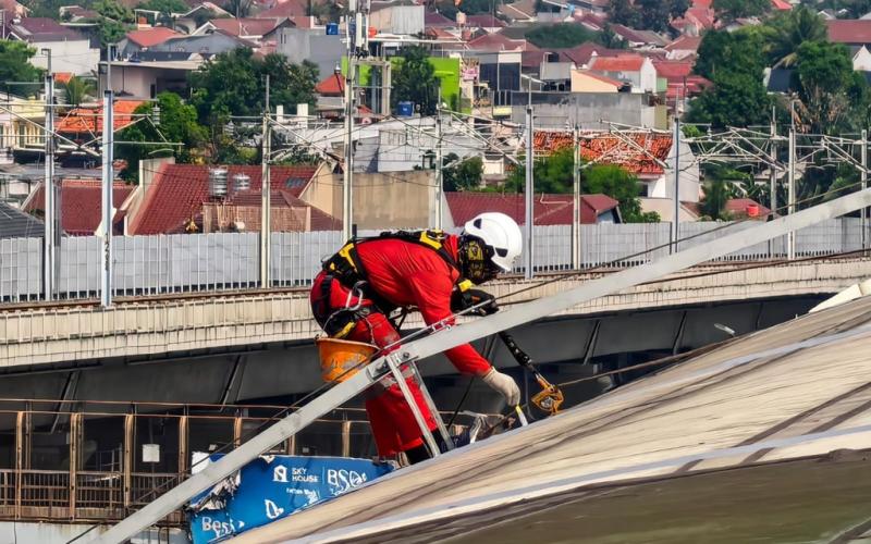 Nyaman Sejak Langkah Pertama: KAI Perkuat Keandalan Fasilitas Stasiun Seiring Pertumbuhan Pengguna LRT Jabodebek