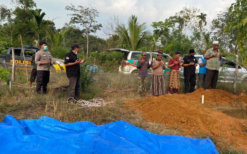 Polres Kaur Laksanakan Pemakaman Jenazah Tanpa Identitas dengan Penuh Penghormatan dan Nilai Kemanusiaan