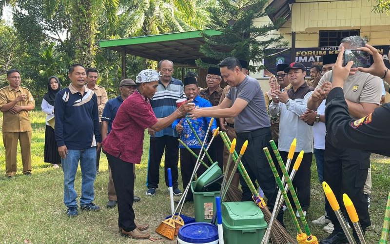 Polres Kaur Gelar Bakti Religi di Kampung Pancasila Desa Pardasuka