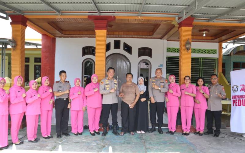 Kapolres Bengkulu Selatan Anjangsana dan Beri Tali Asih kepada Anggota Sakit Menahun