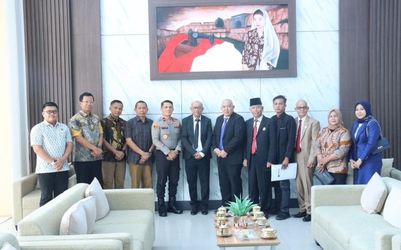 Kapolda Bengkulu Terima Audiensi Pengurus DPC PERADI Provinsi Bengkulu, Bangun Sinergitas Penegakan Hukum