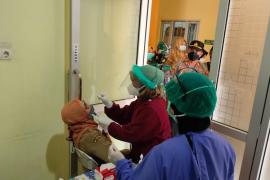 Puluhan guru SD dan SMP di Blora Mengikuti Swab PCR dan Antigen jelang Pembelajaran Tatap Muka Terbatas