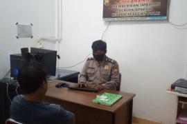 Ayah Korban Melaporkan Kejadian Pencurian yang Menimpa Anaknya