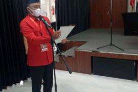 Bupati Lambar Membacakan Naskah Pancasila Dalam Agenda Rakernas DPC PDI Perjuangan