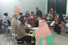 Sinergi Bersama PMII dan STIT, Polres BS Gelar Vaksinasi