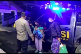 Berikan Pelayanan Maksimal, Polsek Bermani Ulu Evakuasi Korban Tersambar Petir