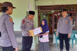 Sat Intelkam Salurkan Bantuan Sosial ke Warga Bunga Mas dan Pino Raya