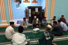 Dai Polri Bengkulu Berikan Kultum di Masjid Sulaiman Hok Desa Pagar Dewa 