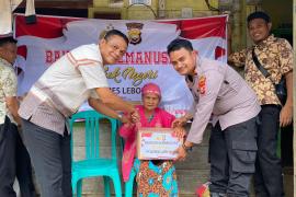 Polres Lebong Bagikan Puluhan Paket BansKepada os Warga Kurang Mampu