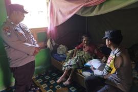 Tidak Lagi Bekerja dan Buta, IRT ini Terima Bansos dari Polsek Maje