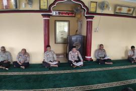 Semarakan Bulan Ramadan, Personel Polres Bengkulu Utara Lakukan Tadarus Al- Quran Setiap Pagi